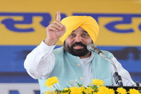 मुफ़्त बिजली से लेकर स्वास्थ्य बीमा और मासिक आर्थिक सहायता तक, सरकारी योजनाओं ने मुझे आर्थिक आत्मविश्वास दिया है: लाभार्थी सुनीता रानी
