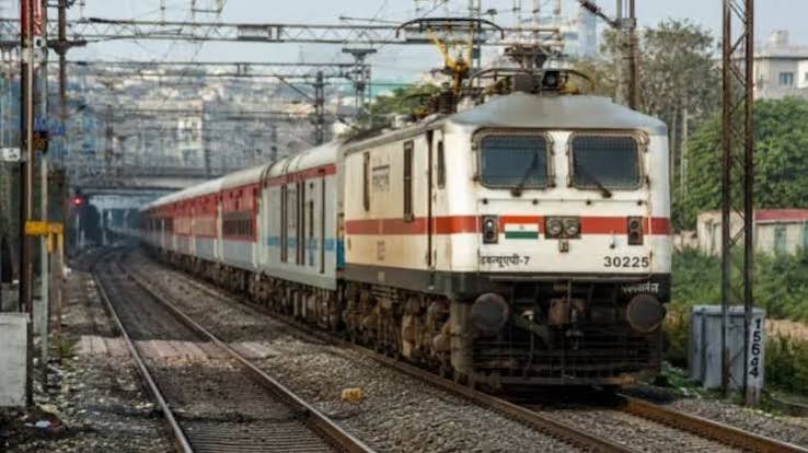 45 दिन तक बदल जाएगा फरीदाबाद स्टेशन का पूरा सिस्टम! 9 ट्रेनें कैंसिल, 20 का स्टॉप खत्म… कहीं आपकी ट्रेन तो नहीं?