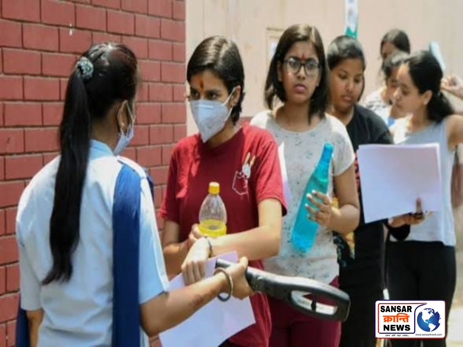 ग्रेटर नोएडा में SSC CHSL परीक्षा रद्द, हजारों अभ्यर्थियों का सपना बीच में टूटा