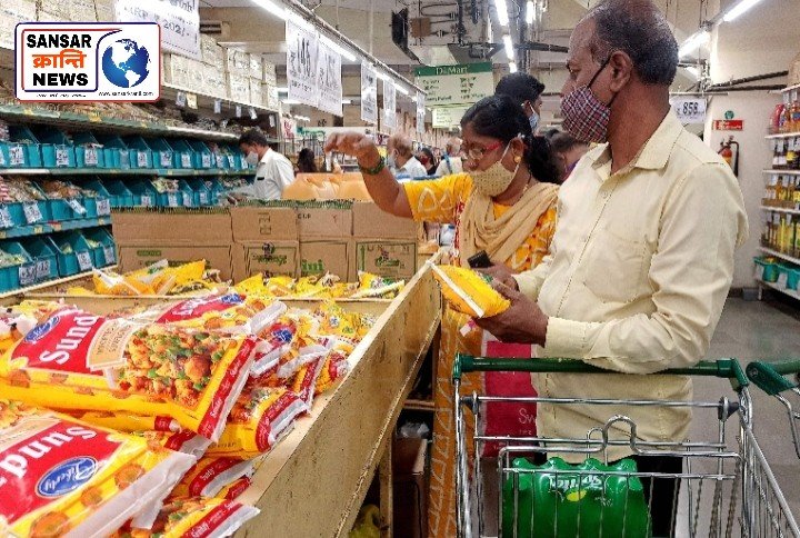 त्योहारों से पहले सरकार का बड़ा तोहफा, खाने के तेल पर बड़ा फैसला।