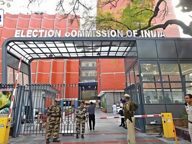 CJP प्रदर्शन के बीच चुनाव आयोग का बड़ा निर्देश, अब Form-7 पर लगी सीमा